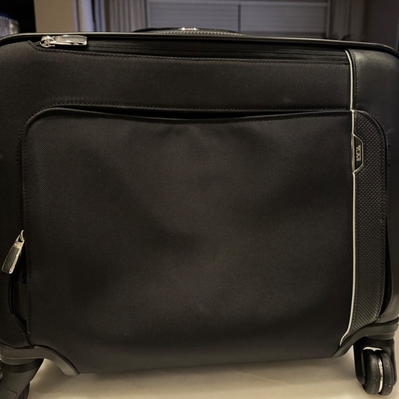 Tumi Laptop Briefcase, 4 wheels - Picture 6 of 7